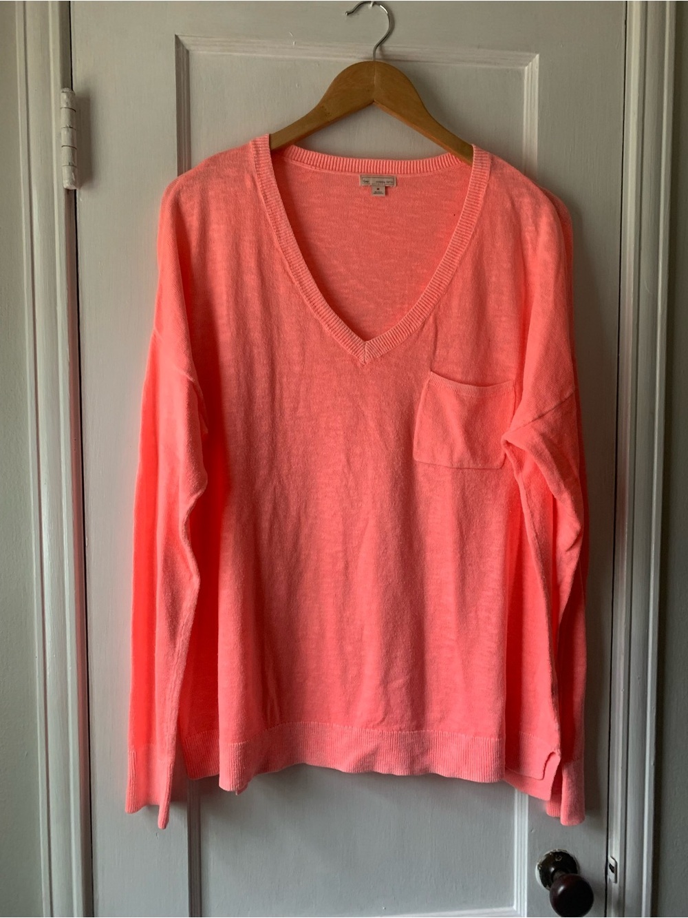 GAP Hot Pink V-Neck Pocket Cotton Rayon Blend Oversize Pullover Sweater M - Picture 2 of 15